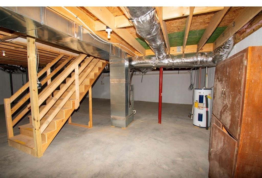 Unfinished Basement / Utility Room